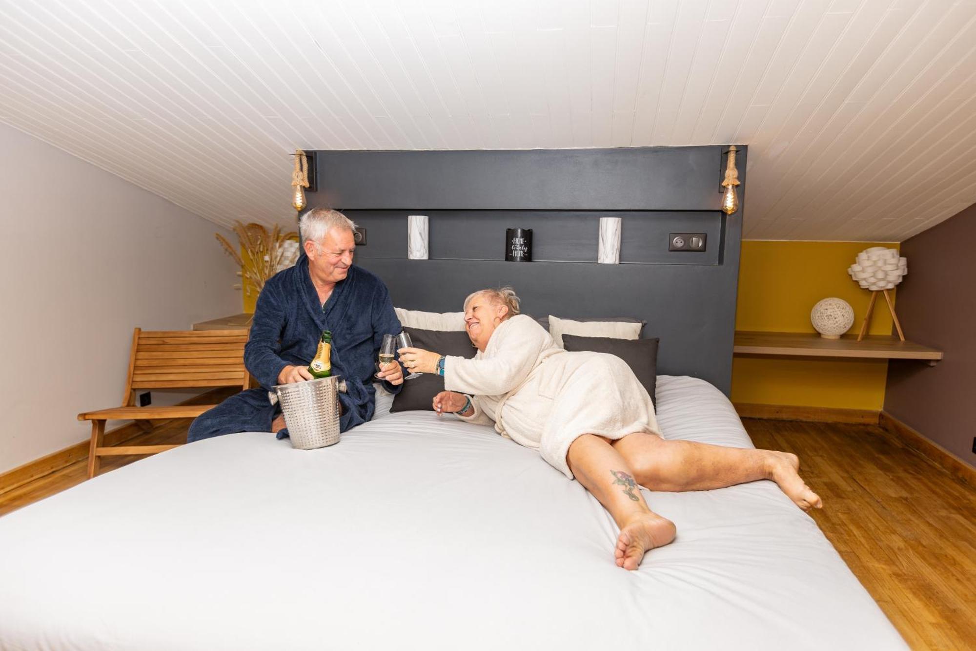 "Les Hauts Du Marquet" - Meuble De Tourisme 5 Etoiles - Gite De Groupe 15 Personnes En Cevennes - Piscine A Debordement - Balneo - Sauna - Nature Saint Jean du Pin Eksteriør bilde