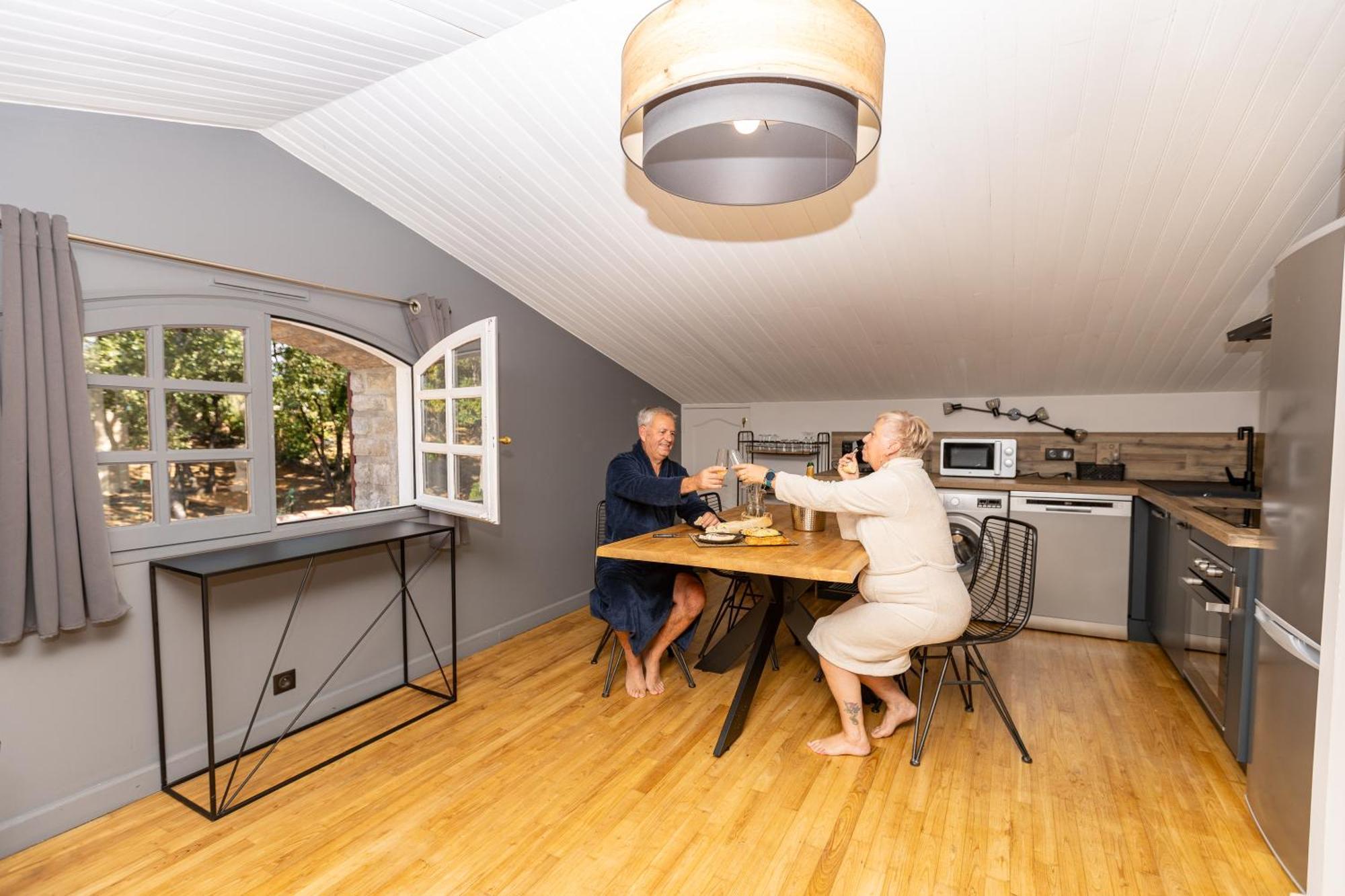"Les Hauts Du Marquet" - Meuble De Tourisme 5 Etoiles - Gite De Groupe 15 Personnes En Cevennes - Piscine A Debordement - Balneo - Sauna - Nature Saint Jean du Pin Eksteriør bilde