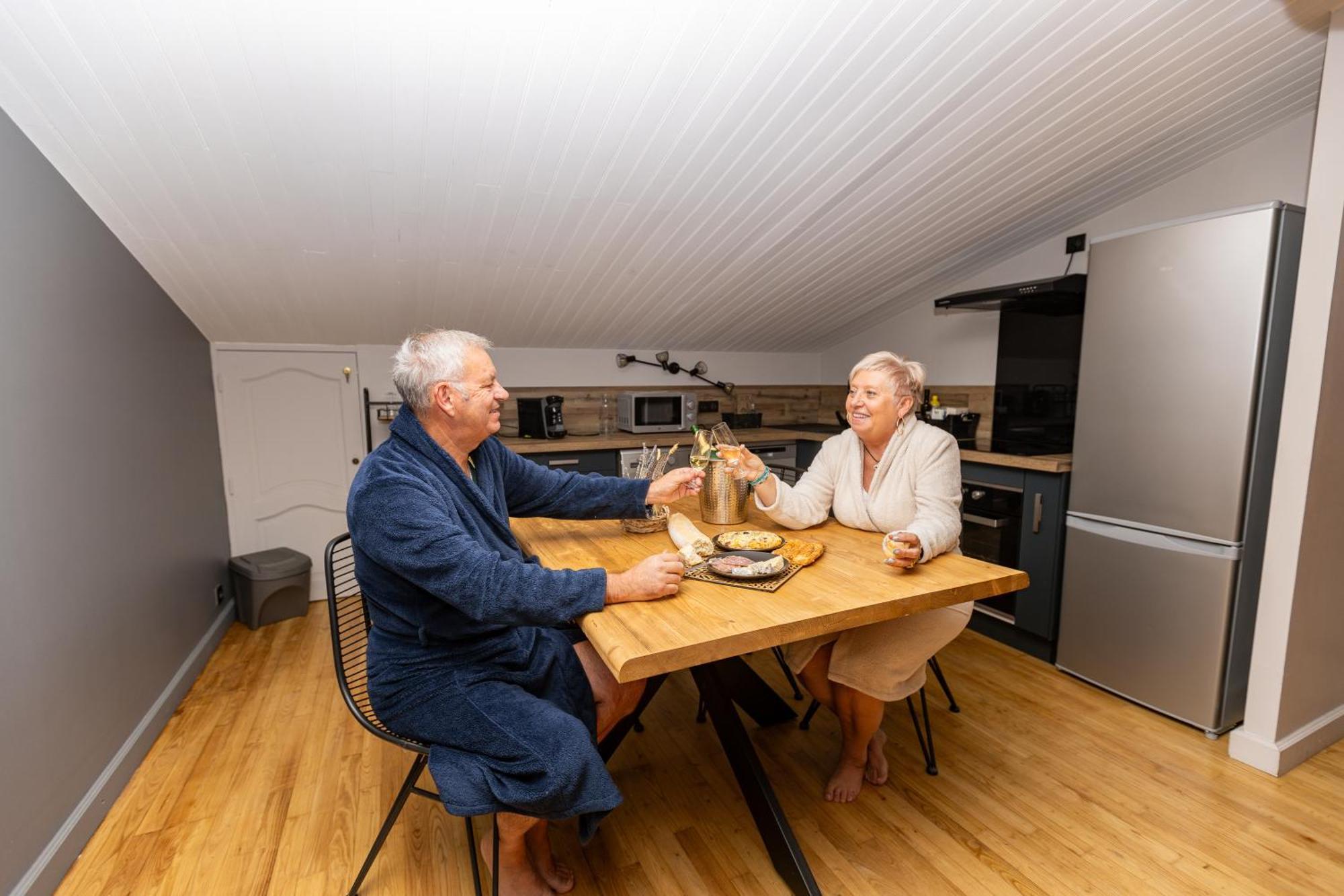 "Les Hauts Du Marquet" - Meuble De Tourisme 5 Etoiles - Gite De Groupe 15 Personnes En Cevennes - Piscine A Debordement - Balneo - Sauna - Nature Saint Jean du Pin Eksteriør bilde